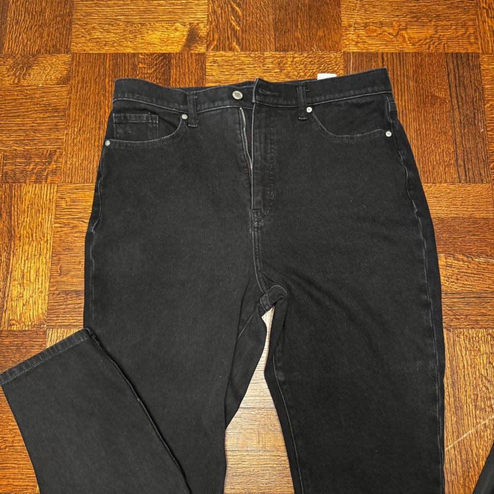 Women’s Black Denim, Ultra High Rise, Slim Fit, Size 16/33